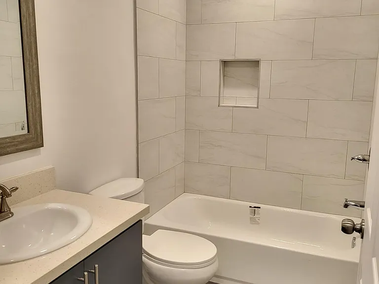10116 S Broadway — Photo 7