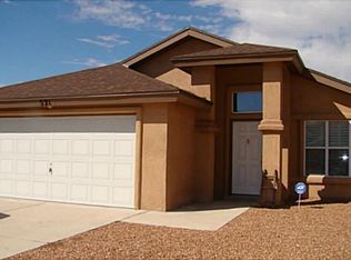 521 Sun Ray Way, Socorro, TX 79928