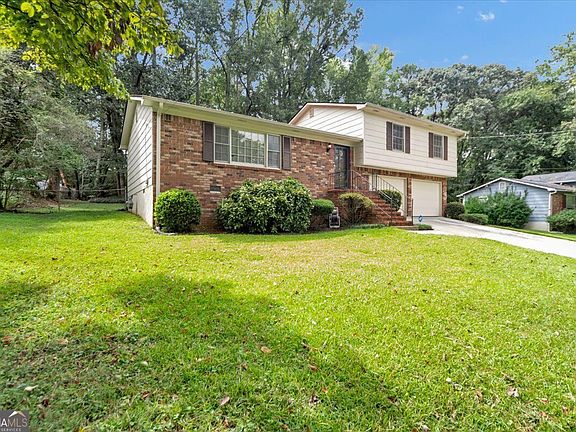 4th image of 2367 Lake Jodeco Rd