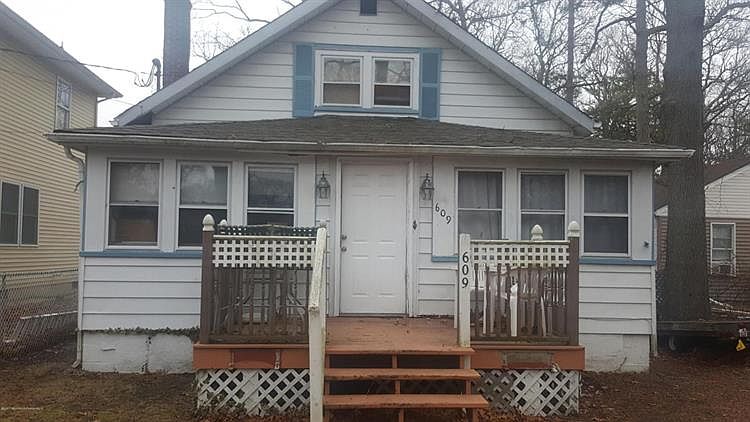 1st image of 609 Anthony Ave