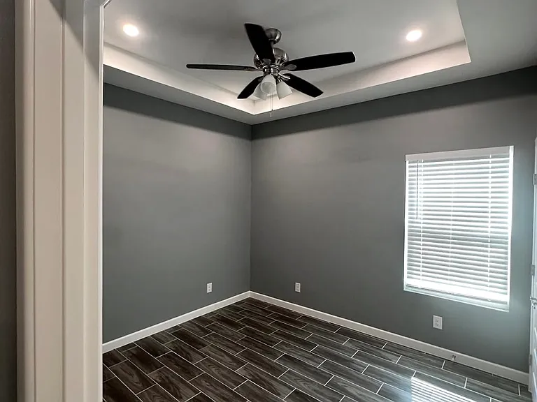 3008 W Driftwood St #1 — Photo 4