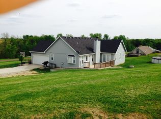 5 Quail Ridge Dr, Agency, MO 64401