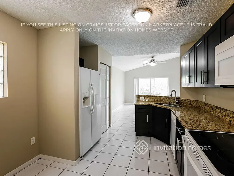 1614 SW 158th Ter — Photo 9