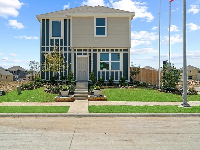 5600 Shore Point Trl #1 — Photo 1