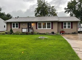 1008 W Elm St, Lake City, MN 55041