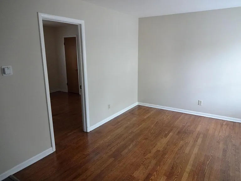 3417 1/2 Locust St #3417-1/2 — Photo 8