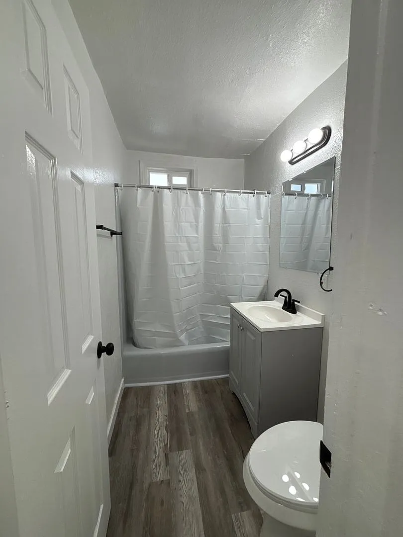 1745 Magnolia Ave. — Photo 3
