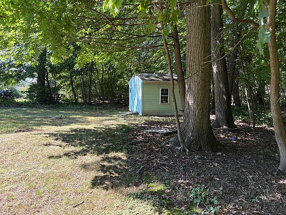 3rd image of 25 Arkansas Dr