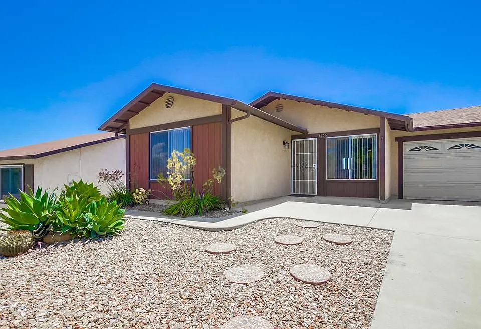 4755 Live Oak Ct
