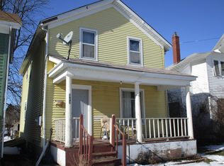 303 S Ayer St, Harvard, IL 60033
