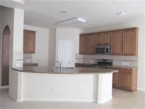 2nd image of 4810 Emerald Bay Cir