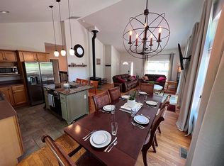 1935 Day Rd, Walnut Shade, MO 65771