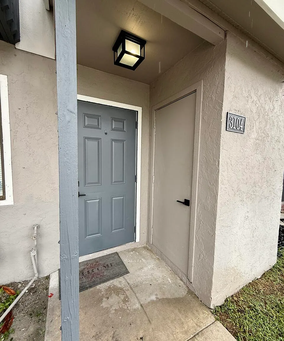 2 bed, 2.5 bath, 1242 sqft, $2,300 — Photo 3