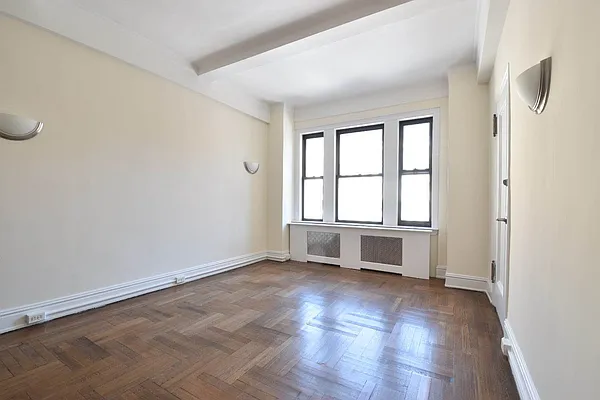 Rented by (Legacy) NY Quality Living Uptown | media 7