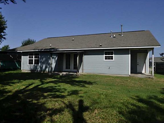 3rd image of 1301 Wedgewood Ln