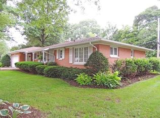 2110 Fairhaven Rd, Davenport, IA 52803