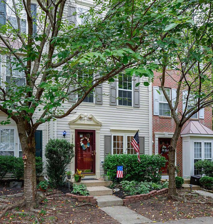1st image of 12446 Selkirk Cir