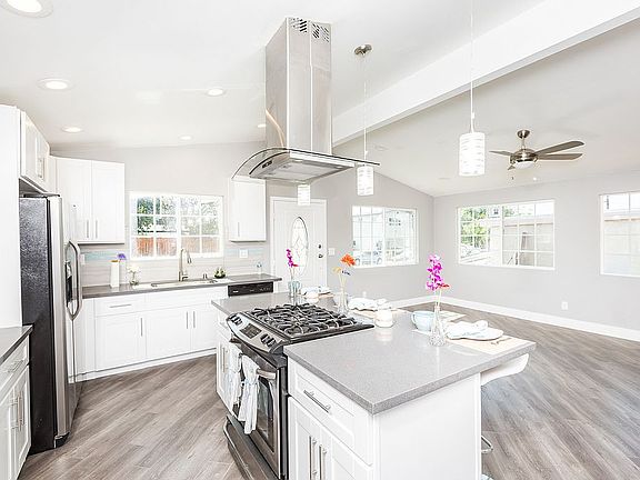 5th image of 3037 Melbourne Dr