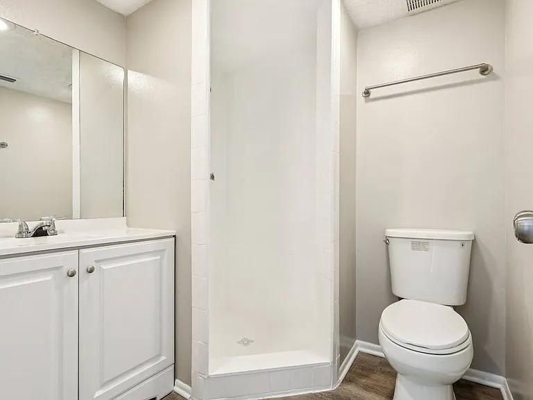 12th & Beach Apartments — Photo 51