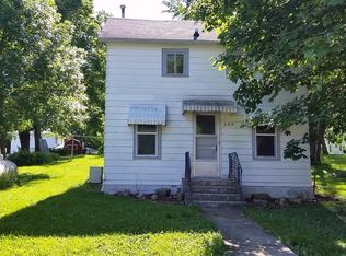 325 Park Ave S, Crystal Lake, IA 50432