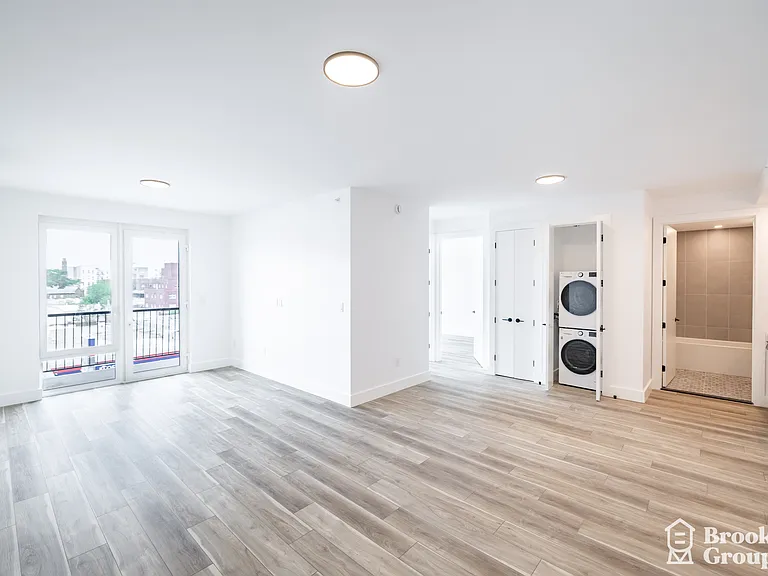 3009 Avenue I #4I — Photo 2