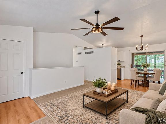 4th image of 1726 Clark Ln