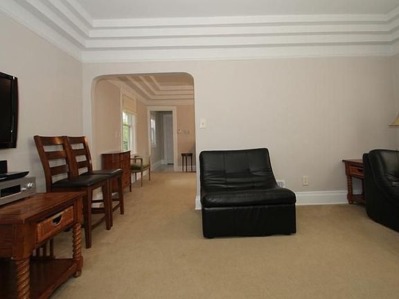 5th image of 4200 Azalea Ave