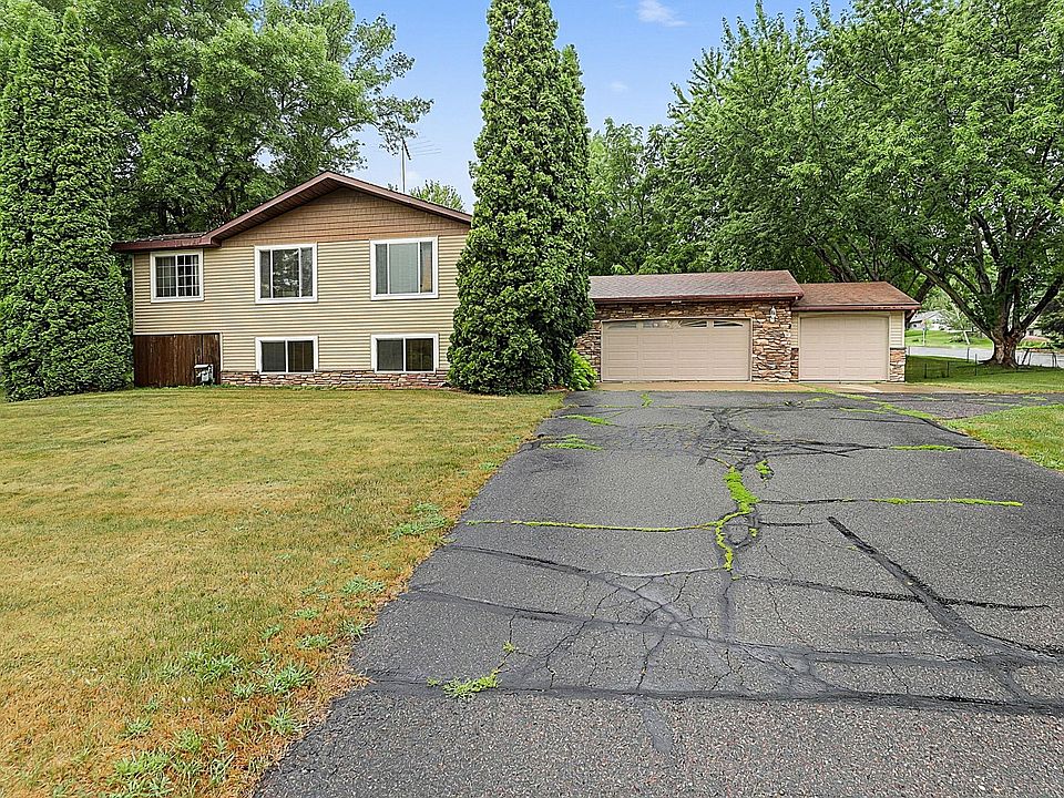 1st image of 15 14th Ave S
