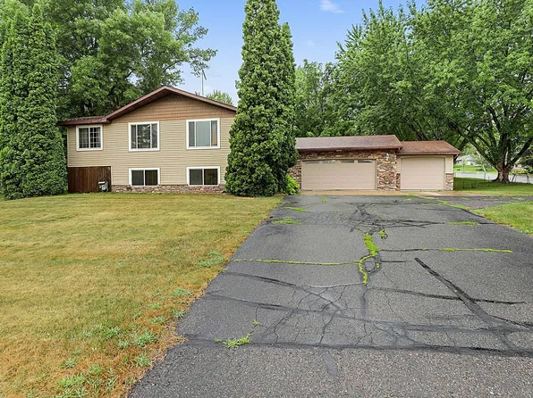 15 14th Ave S, Cold Spring, MN 56320