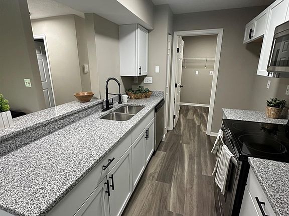 4th image of 8929 Eagleview Dr APT 3