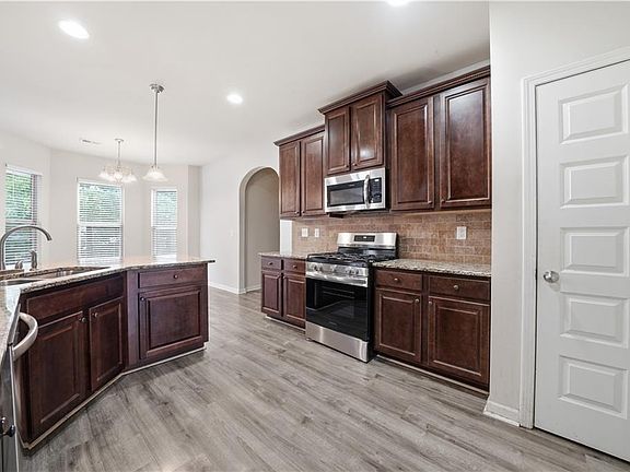 4th image of 1671 Stone Meadow Rd