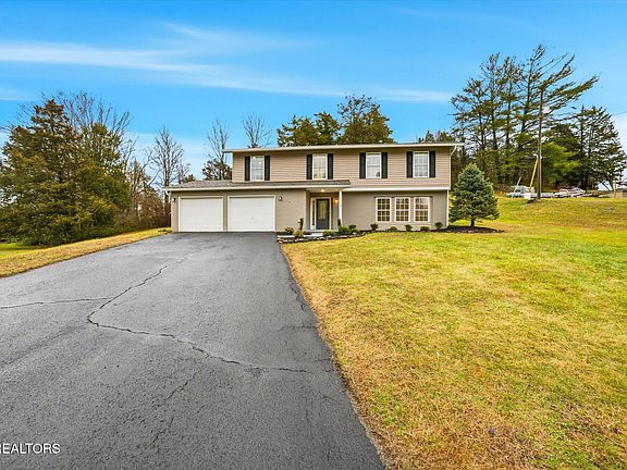 4th image of 1318 Walters Dr