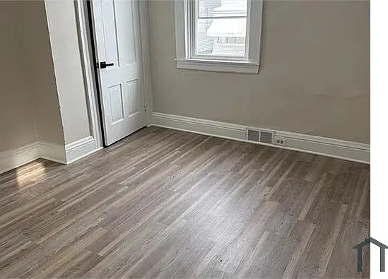 532 Vermont Ave #1/2 — Photo 10