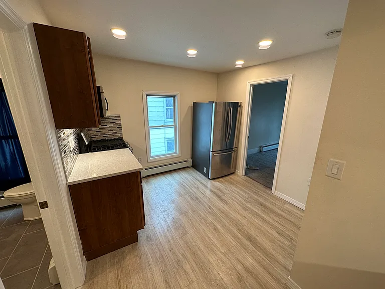 152 Saint James St #4 — Photo 12