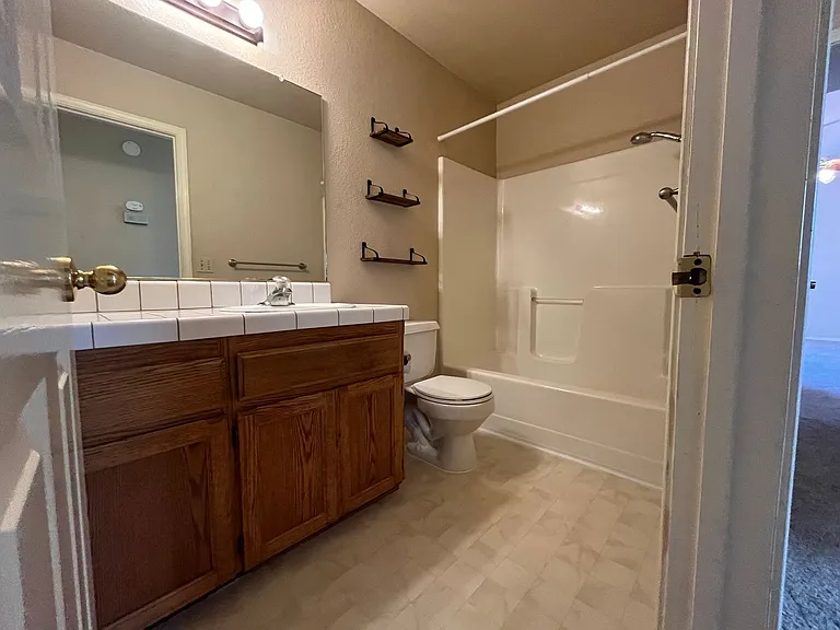 1905 Kinvarra Way — Photo 27