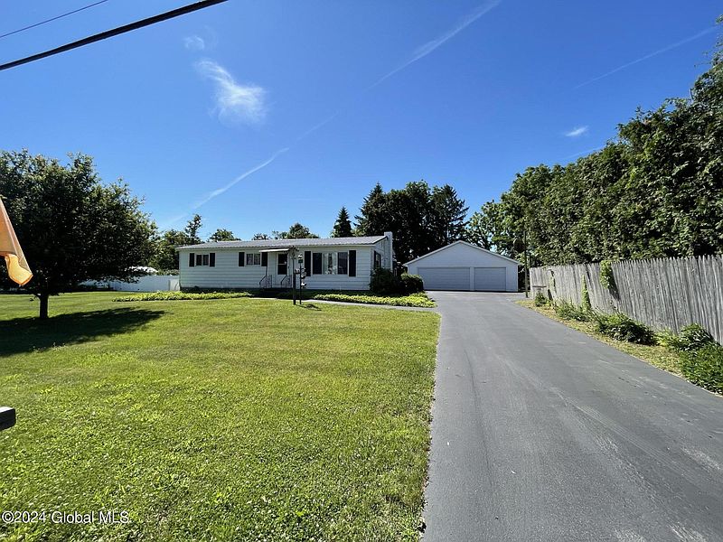 2nd image of 2296 Hickory Hill Road