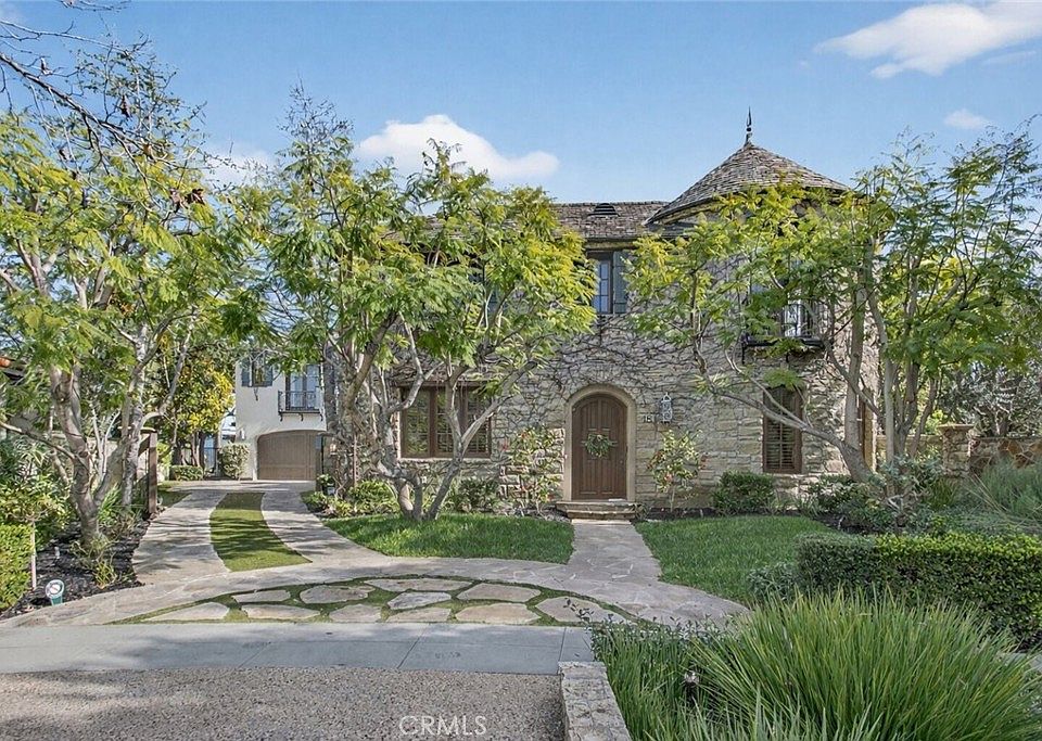 1st image of 18 Mission Ridge Rd