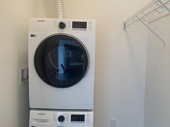 3rd image of 15815 85th Ave #609