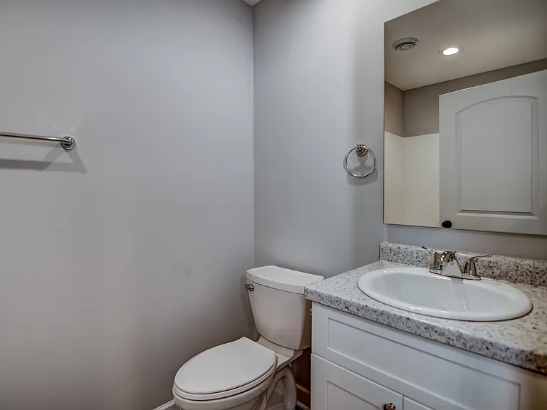 1624B Gunston Dr — Photo 28