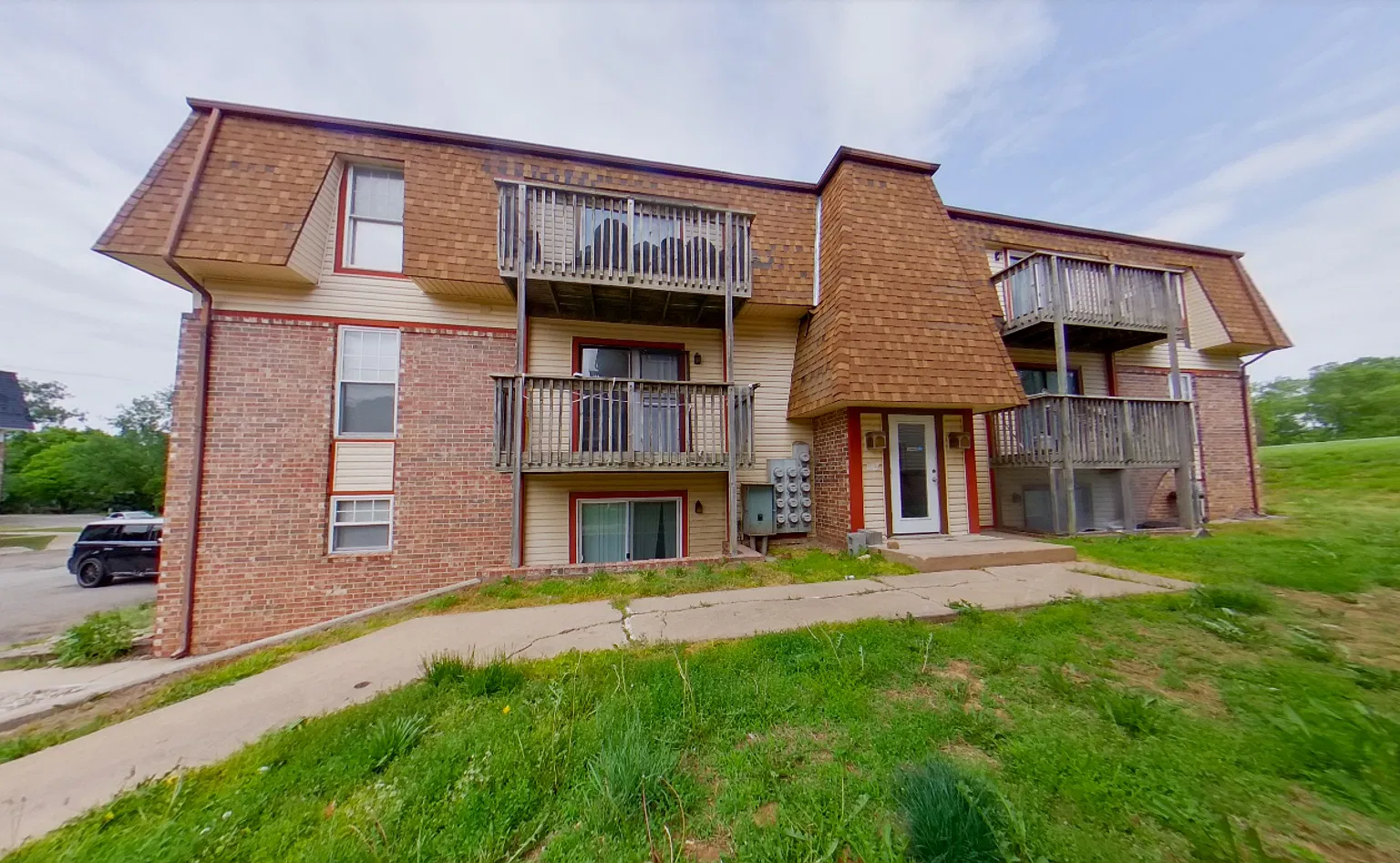 713 Dondee Dr — Photo 1