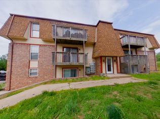 713 Dondee Dr, Manhattan, KS 66502