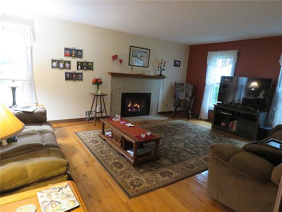 5th image of 342 Curtis Rd