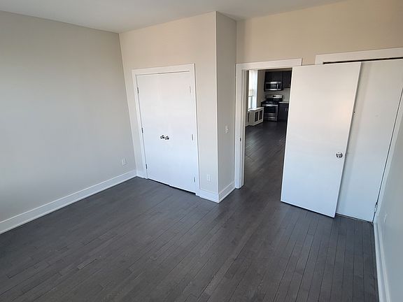 4th image of 94 Tonnelle Ave