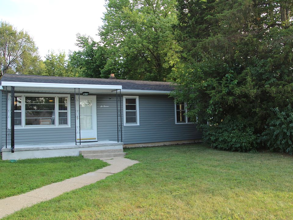 1st image of 611 Maple Ave