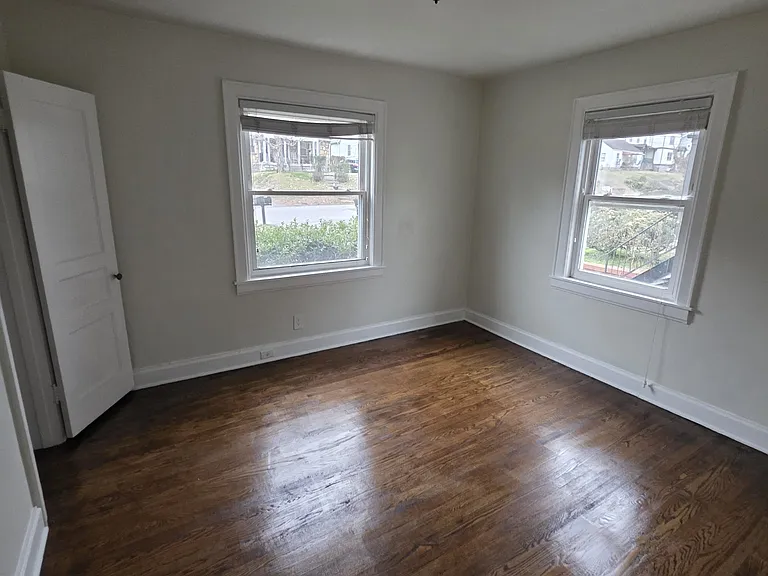 2424 Inga St — Photo 7