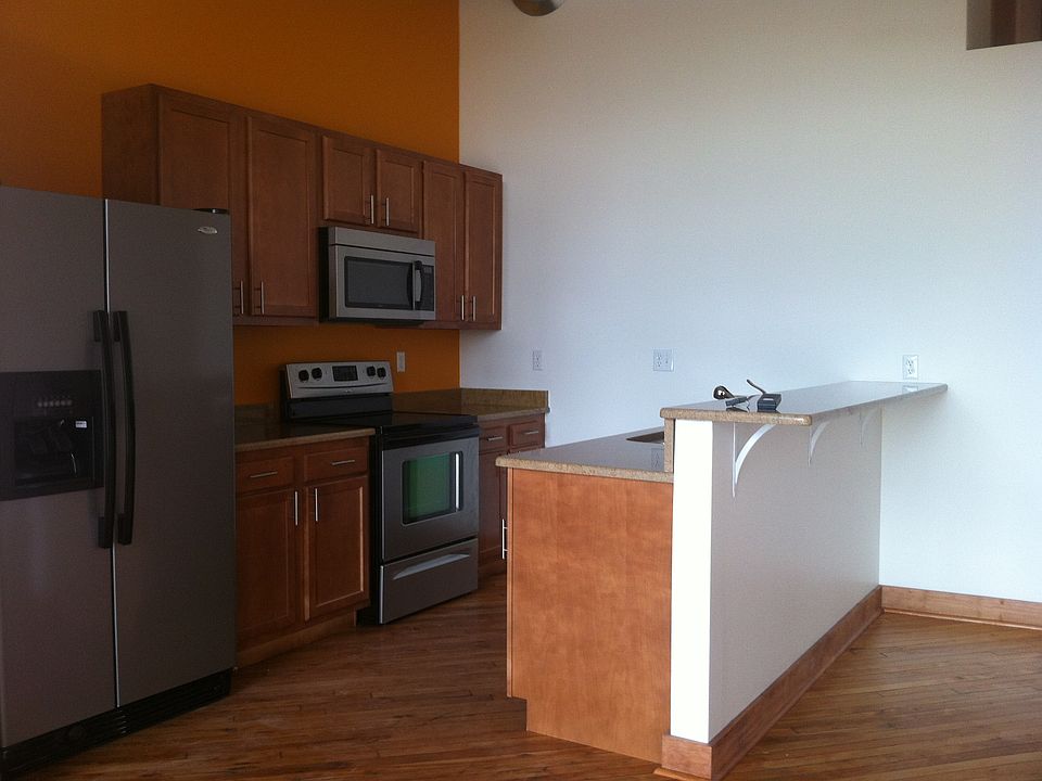 2nd image of 2003 Brooklyn St APT 303