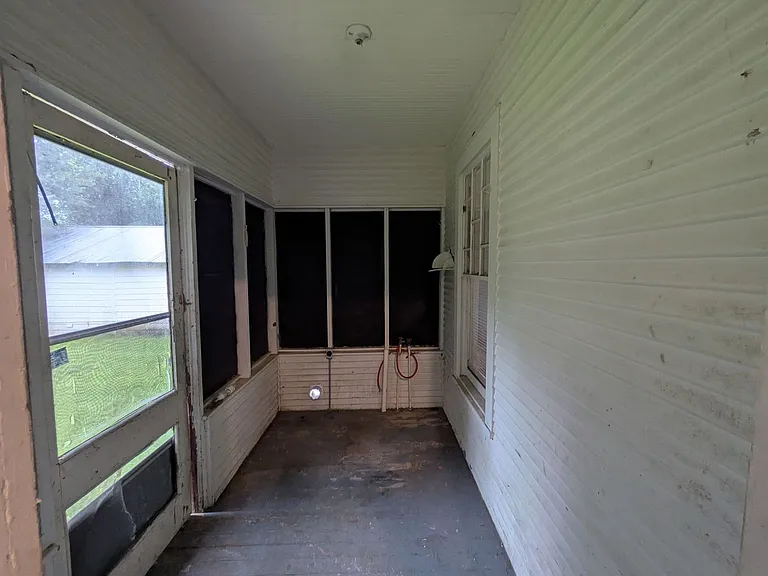 1275 Doucette Ave — Photo 7
