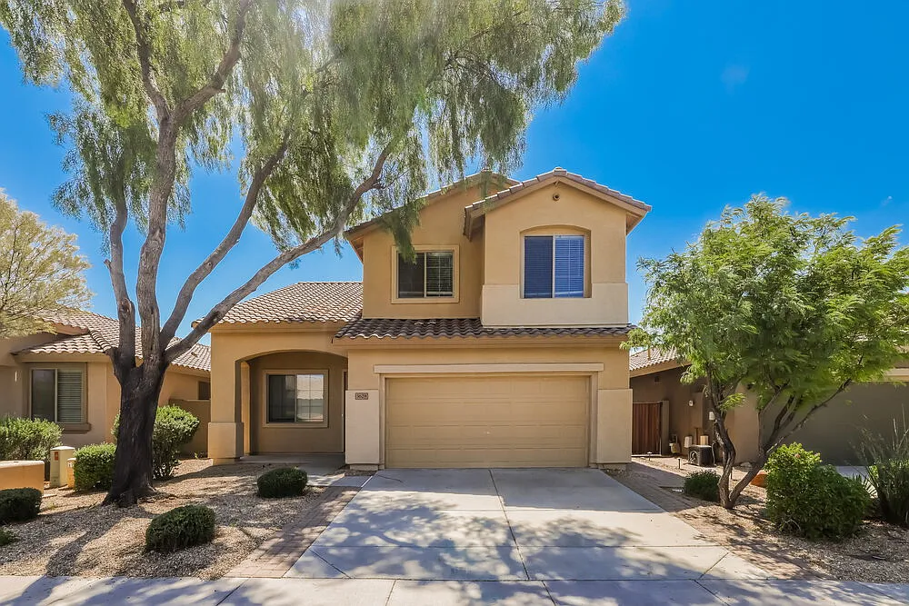 5 bed, 3.0 bath, 2168 sqft, $2,745 — Photo 2