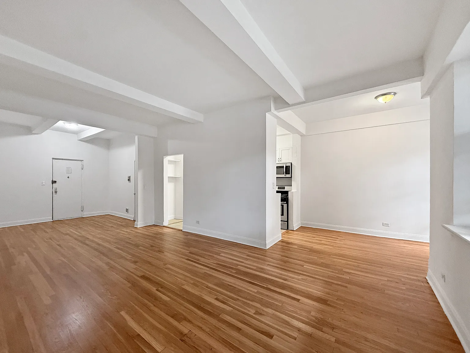 3616 Henry Hudson Parkway — Photo 2