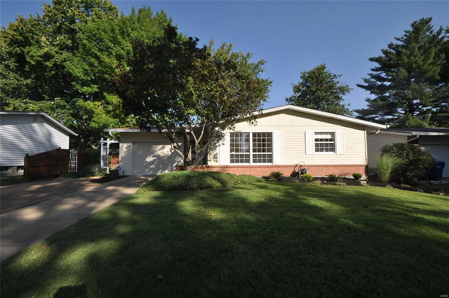 2065 Crane Dr photo 1